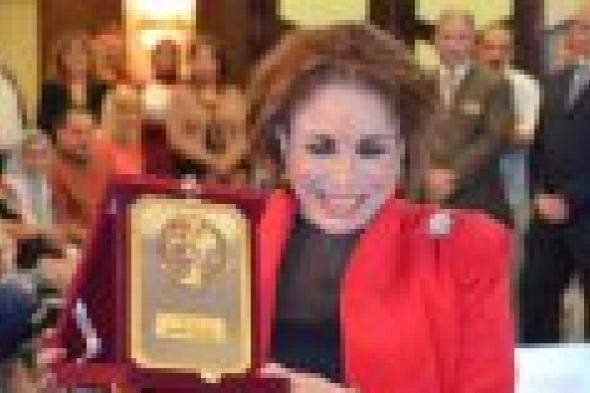 بالصور: "كام السينمائي" يختتم فعالياته بتكريم عزت أبو عوف ولبنى عبدالعزيز