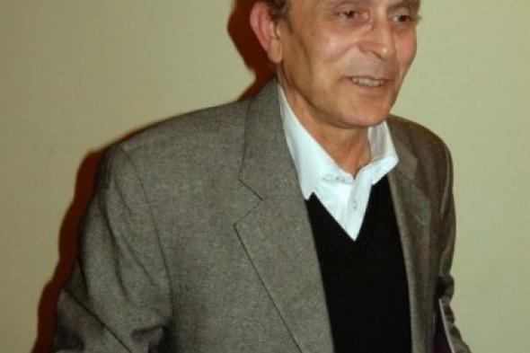 بالفيديو: محمد صبحي يكشف عن إعلان برنامجه الجديد.. هل يقلد باسم يوسف؟