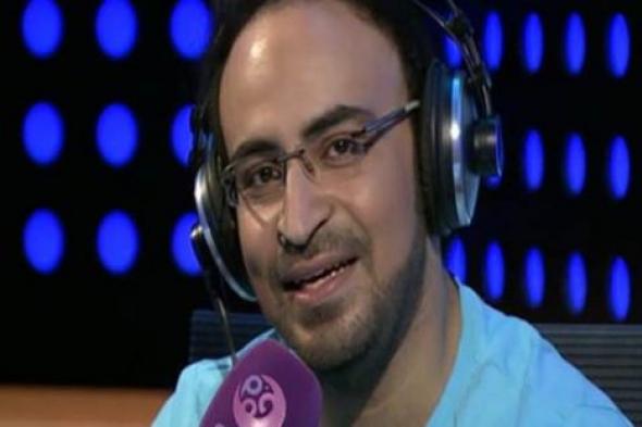 قبل برنامجه الجديد بأيام.. "نجوم FM" تنذر أحمد يونس: لن تعمل قبل عام