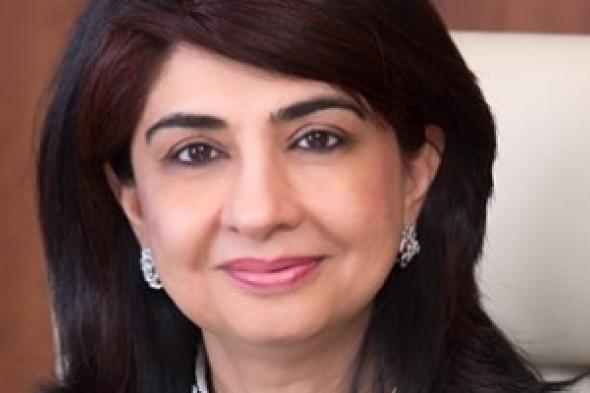 المهندسة الكويتية حسنية هاشم تفوز بجائزة المرأة في «أديبك 2015»