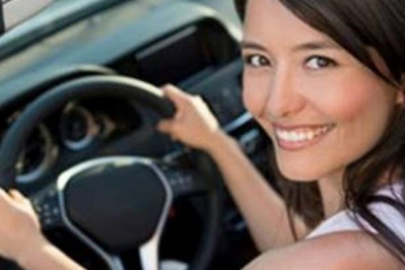 دراسة تكشف أيهما أفضل في قيادة السيارة..الرجال أم النساء!