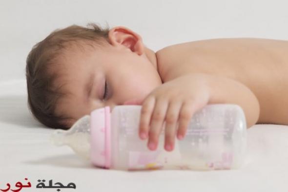 كيف تجعلين طفلك يترك زجاجة الحليب ؟