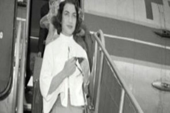 وفاة الأميرة أشرف بهلوي شقيقة الشاه ورائدة حقوق المرأة في إيران