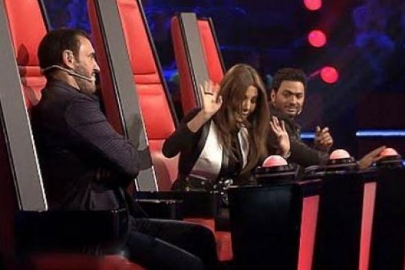 طفلة تجبر نانسي عجرم على البكاء والانسحاب من مسرح The Voice Kids.. والسبب؟