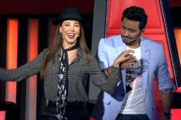 بالفيديو- نانسي عجرم ترقص مع تامر حسني من شدة إعجابها بأطفال The Voice Kids