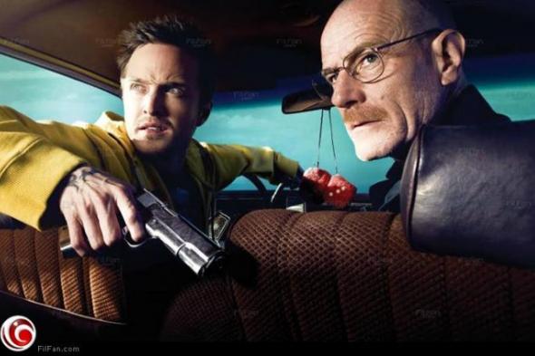 بالفيديو - 3 غرباء يقتحمون حفل زفاف بطل مسلسل Breaking Bad