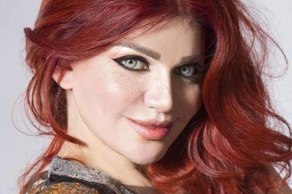 ياسمين الخطيب ساخرة من إطلاله فيفي عبده وبوسي شلبي: حلوة فقرة البلياتشو