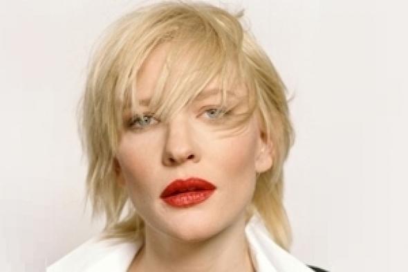 كايت بلانشيت توصل رسالة نساء مخيمات اللاجئين للعالم: “نحن قويات ونريد إعادة بناء سوريا”