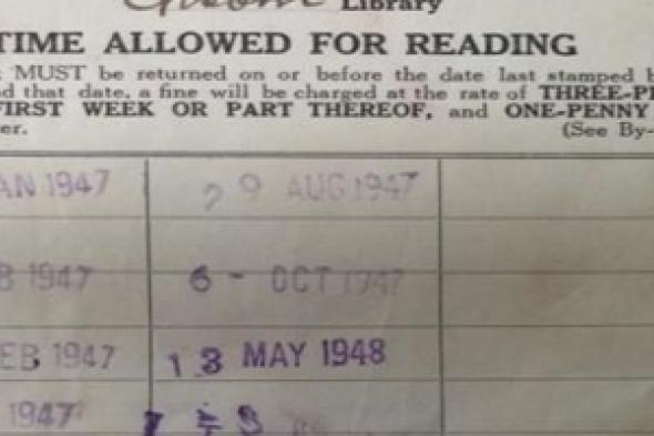 امرأة تعيد كتاباً لمكتبة نيوزلندية بعد 60 عاماً من استعارته