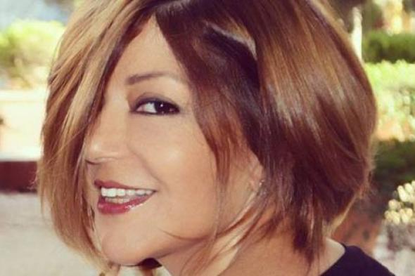 سميرة سعيد تحتفل بـ 2 مليون مشاهدة لفيديو كليب "محصلش حاجة"