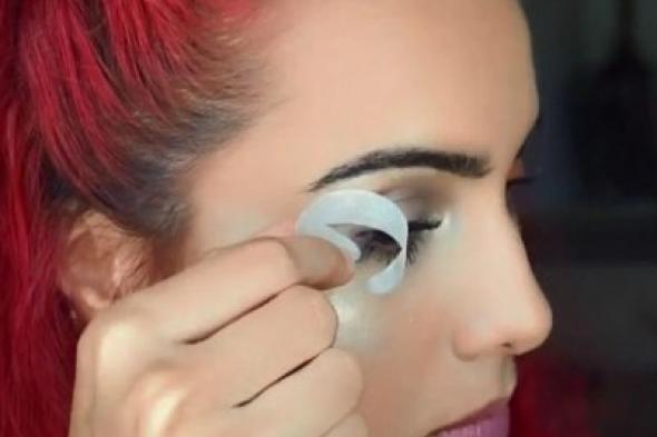 بالفيديو.. اختراع جديد يخلصك من كابوس الـ"eyeliner"