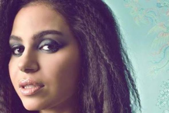 صورة - نسرين أمين تستغنى عن شعرها الأسود بالأصفر فى "حملة فريزر"