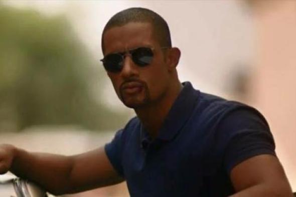 بالفيديو- محمد رمضان يشارك جمهوره لحظة ذهاب ابنه إلى المدرسة