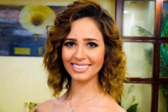 بالصور- رنا سماحة بالأبيض في جلسة تصوير جديدة