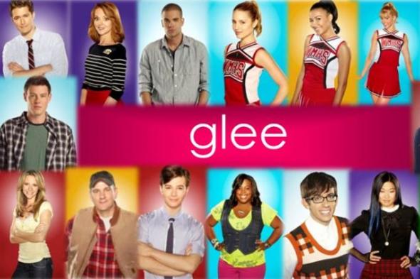 رايان مورفي: مسلسل Glee يعد أفضل وأسوأ فترات حياتي والعلاقات العاطفية بين الأبطال  كانت الأصعب