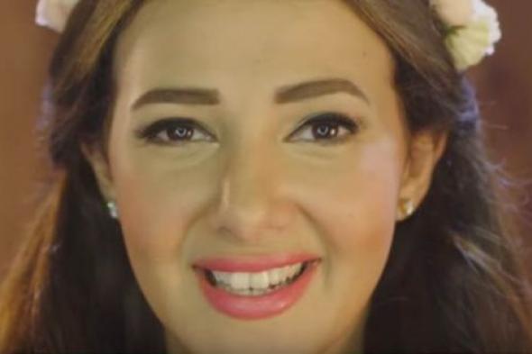 #شرطة_الموضة- إطلالة موفقة لدنيا سمير غانم في تكريم مؤسسة الأهرام