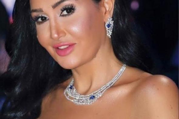 غادة عبد الرازق تنشر صورة من اطلالتها الأولى في برنامج  Arab Casting