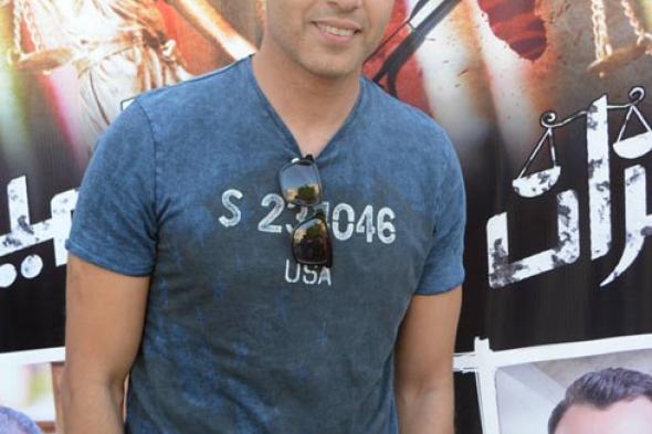 بالفيديو- أحمد فهمي يكشف عن موهبة ابنه في الغناء