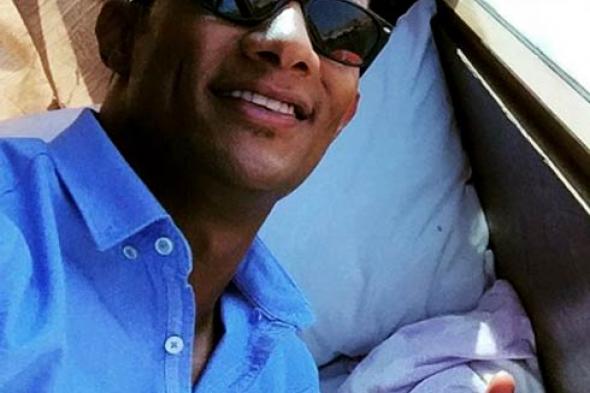 فيديو- محمد رمضان يوجه رسالة لجمهوره أثناء ذهابه إلى تصوير "آخر ديك في مصر"