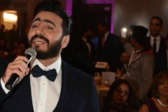 بالفيديو- تامر حسني يغني مع ابن مصطفى قمر