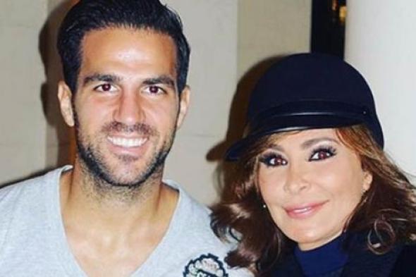 بالصور- إليسا تحتفل بليلة رأس السنة مع اللاعب الإسباني فابريجاس