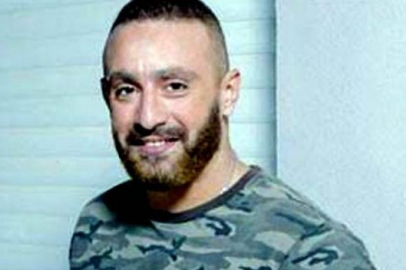 بالفيديو- شجاعة أحمد السقا ليست في الأفلام فقط.. شاهد كيف أنقذ أشخاص من انفجار سيارة
