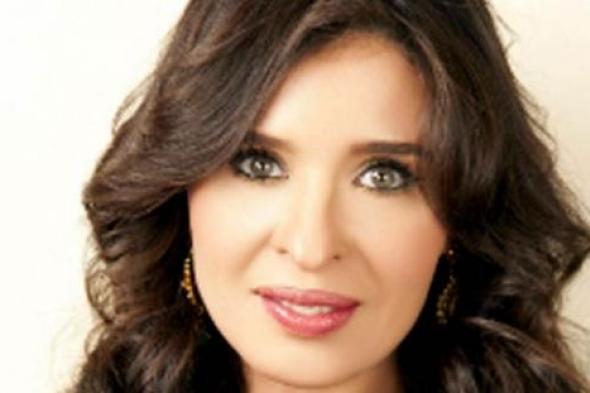 هكذا عبرت دينا عن سعادتها بعودة شريهان للفن