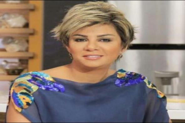 مفيدة شيحة بفستان أحمر احتفالا بعيد الحب
