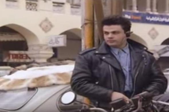 صورة- سخرية من أحدث إطلالات عمرو دياب: يحتفظ بها لسنوات!