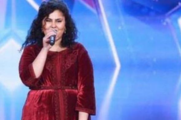 متسابقة مغربية يقف لها جمهور Arabs Got Talent تقديرا لموهبتها