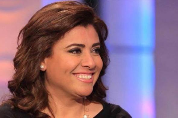 شاهد أول صورة لنشوى مصطفي مع والدتها وشقيقاتها.. عازفة كمان ومحفظة قرأن