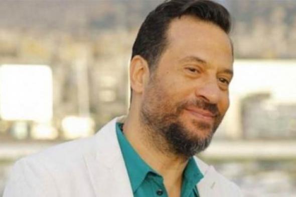 بالصور- ماجد المصري وزوجته في رحلة سفاري