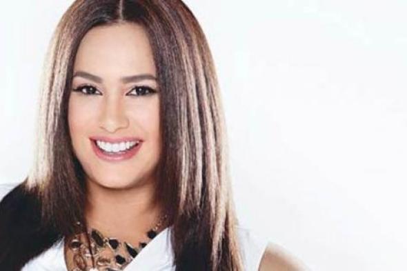 صورة - هند صبري تشارك جمهورها بصورة لابنتها في أول يوم دراسي لها