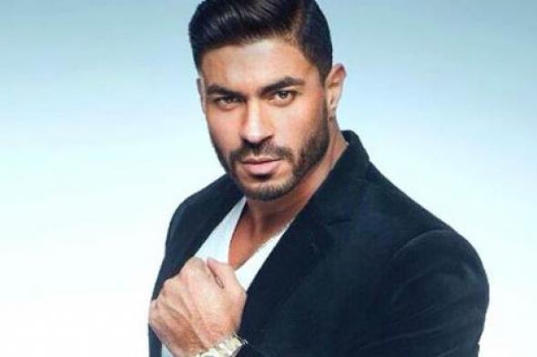 بالفيديو- خالد سليم يبكي أثناء أدائه لهذه الأغنية