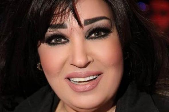 بالفيديو- فيفي عبده تستعيد ذكرياتها بفيديو لرقصها مع عمرو دياب في أحد الأفراح