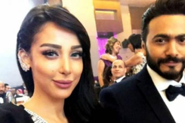 فيديو طريف- هذا ما يحدث مع تامر حسني عندما تطلب منه زوجته أن تغني