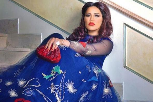 بالصور.. ابنة خالة أحلام عارضة أزياء من الطراز الاول!