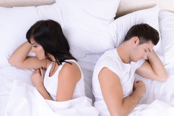هل ينتقل المرض أثناء النوم إلى جانب المريض؟