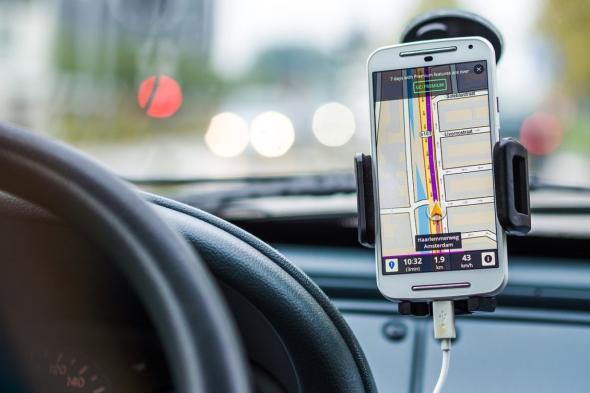 كيف يمكن لنظام تحديد المواقع GPS تتبعك حتى عندما توقف تشغيله!