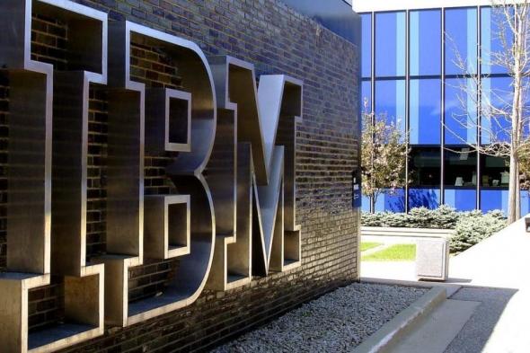 IBM تختبر عملة رقمية مشفرة مرتبطة بالدولار الأمريكي
