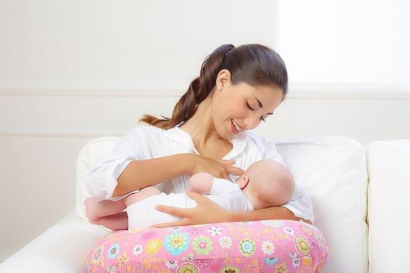أفكار سلبية تؤثر على الرضاعة الطبيعية