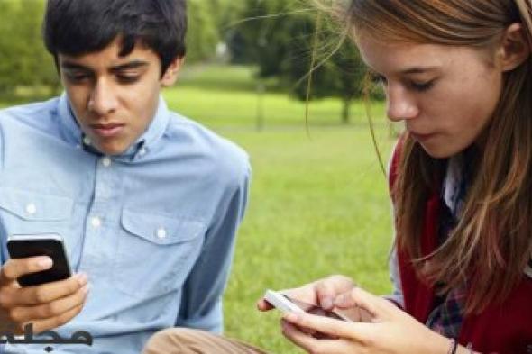 هل تعاني من تجاهل ابنك المراهق لرسائلك ؟ حمّل هذا التطبيق !
