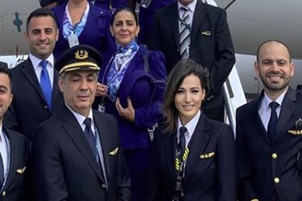 الكابتن #رولا_حطيط قائد "الطائرة الرئاسية"
#لبنان
#lebanon24
  via @Lebanon24