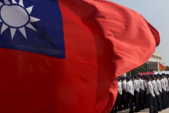 آبل تذعن للصين من خلال فرض رقابة على علم تايوان