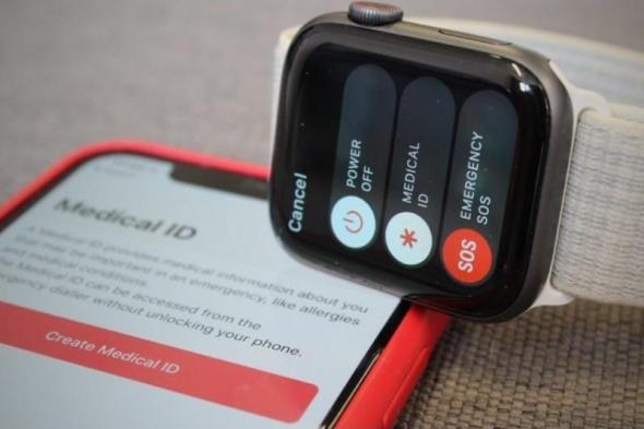 Apple Watch.. إليك كيفية تفعيل ميزة اكتشاف السقوط والاتصال بالطوارئ  