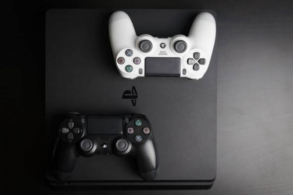 PlayStation 4 تصبح ثاني أفضل منصة ألعاب مبيعًا على الإطلاق