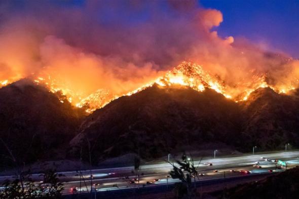 اندلاع حريق جديد في جنوب #كاليفورنيا
#lebanon24
  via @Lebanon24