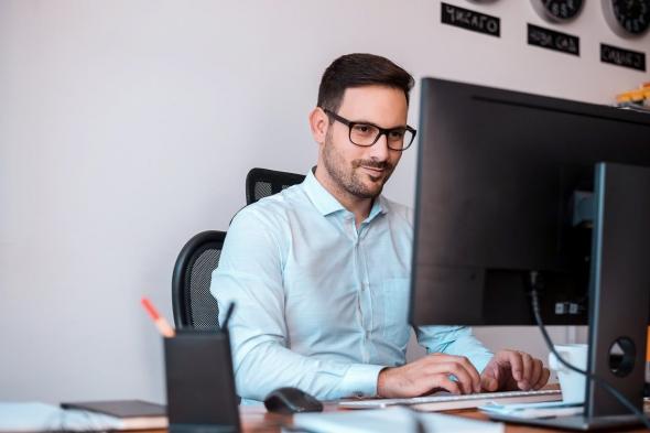 10 مهارات يزداد الطلب عليها ويمكنك تعلمها على الإنترنت بسهولة