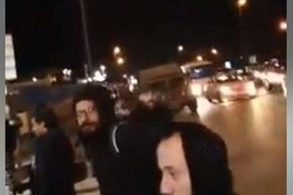 اعتصام أمام مبنى هيئة #أوجيرو في #بئر_حسن
#lebanon24

  via @Lebanon24