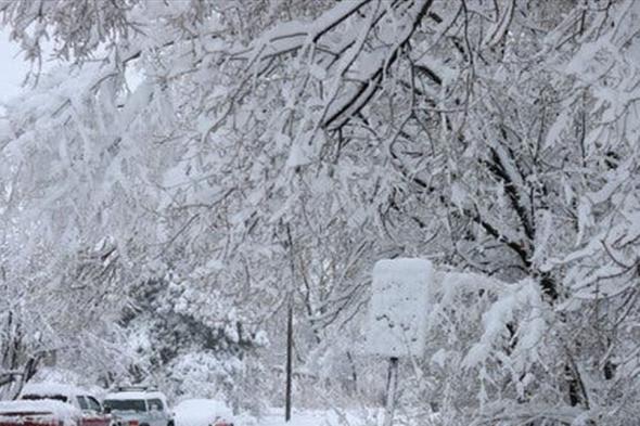 الثلوج قطعت هذه الطرقات.. لا تسلكوها #لبنان 
#lebanon24
   via @Lebanon24